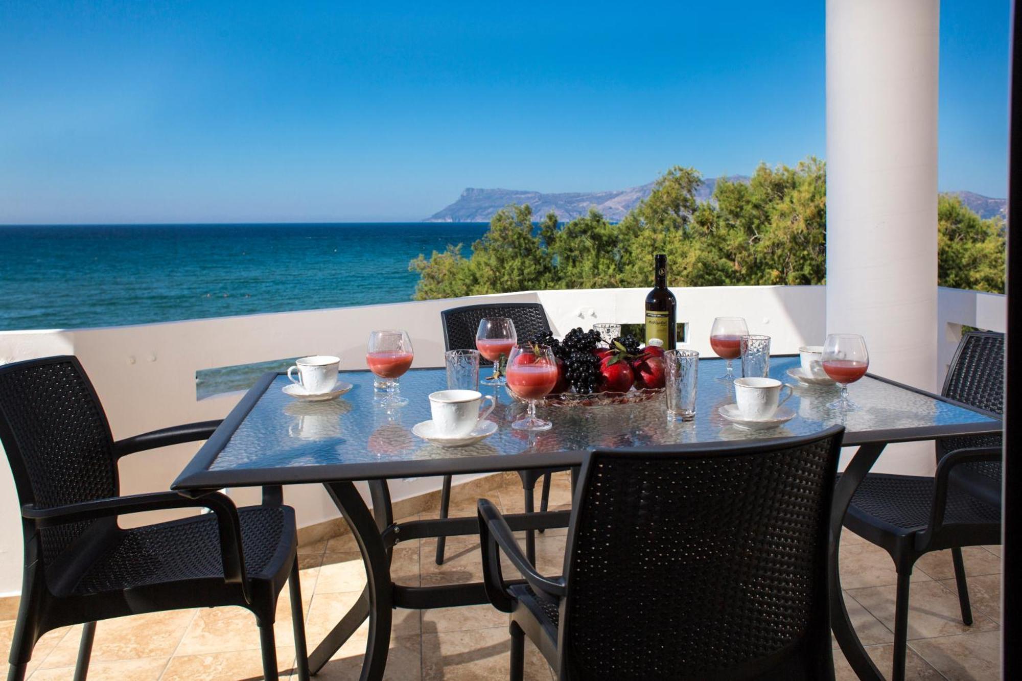 Mavros Molos Seaside Apartment Kissamos Exterior photo
